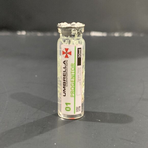Resident Evil 5 - PROGENITOR VIRUS Vial - 1.25inches - Picture 2 of 8